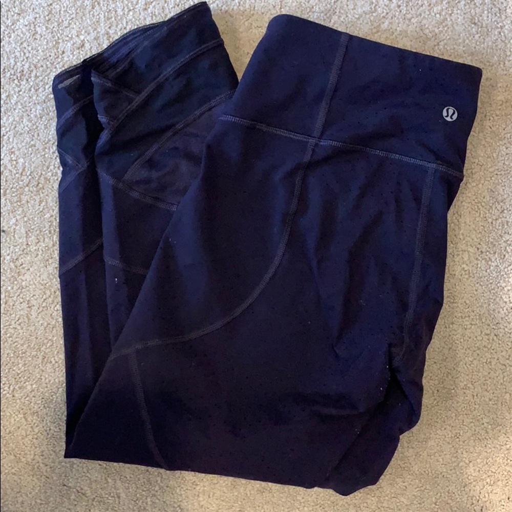 Lulu Lemon Purple Cropped Leggings